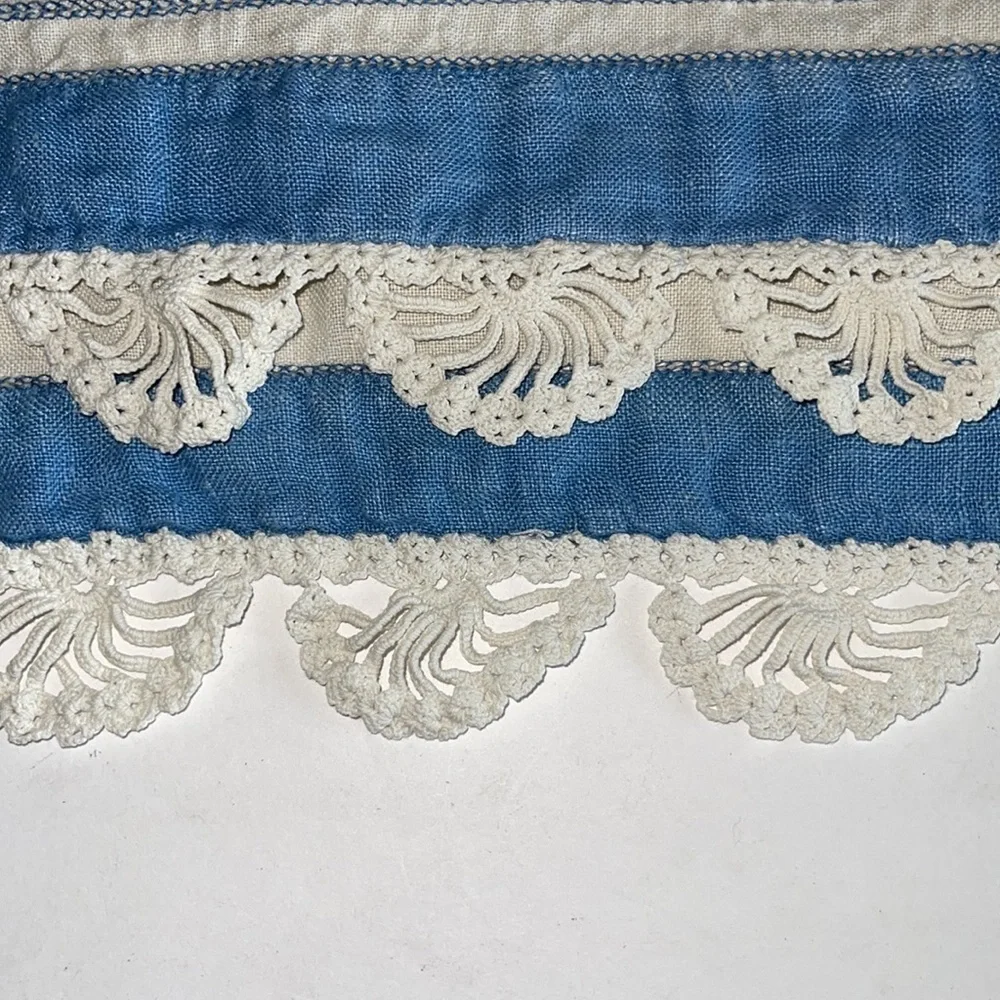 Vintage Embroidered Floral Scalloped Edge Tea Towel